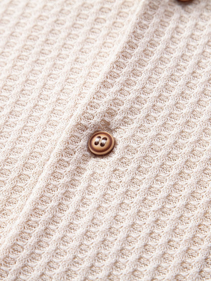 Kurzärmeliges Waffelstrickhemd im kubanischen Stil & gerade geschnittene Leinenhose